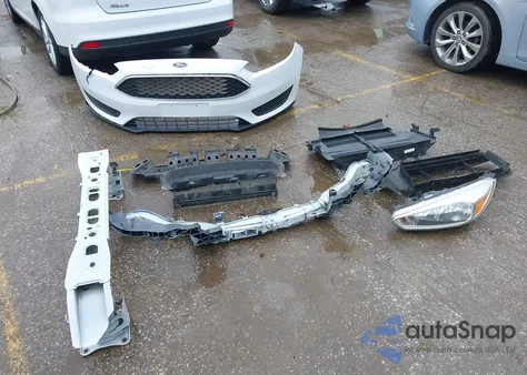 2015 Ford Focus Se из США, поврежденный, VIN 1FADP3F23FL330381